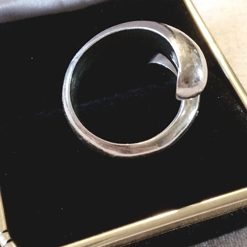 Sterling Silver Solid Wrap Around Ring - image 3